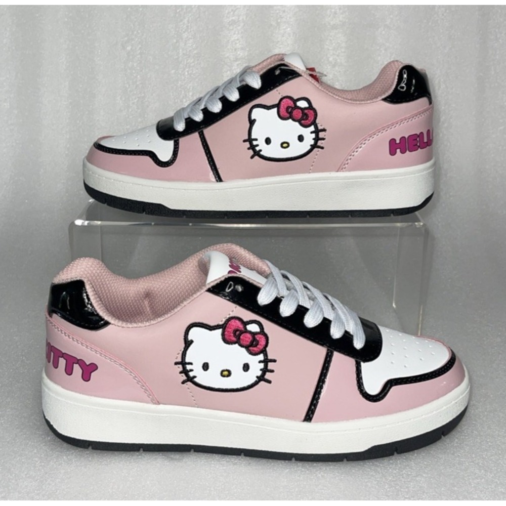 Sanrio Hello Kitty Court Sneakers Women's Size 7 Pink Lace Up Shoes NEW W/ TAGS - Picture 4 of 16